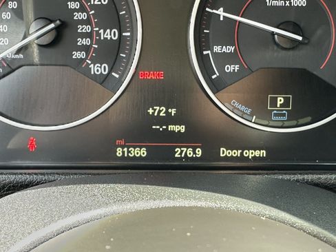 Used 2018 BMW 330e RWD image 15