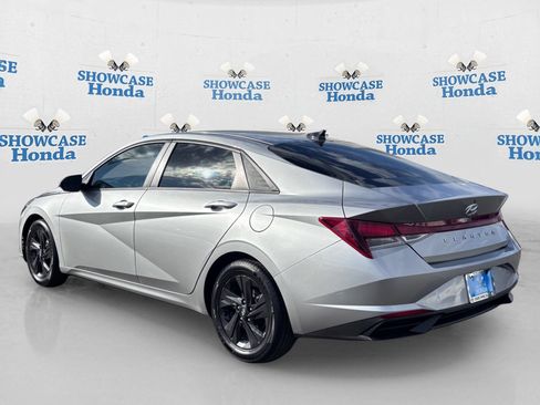 Used 2021 Hyundai Elantra SEL FWD image 5