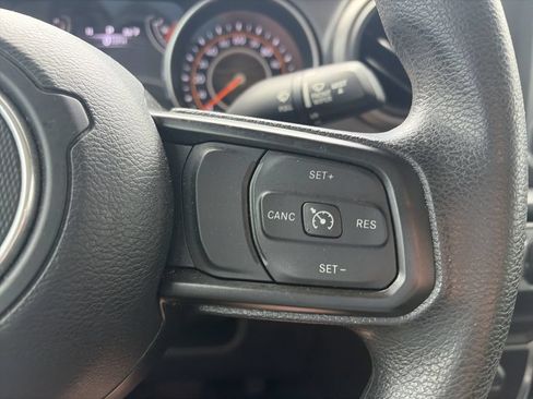 Used 2022 Jeep Gladiator Sport AWD/4WD image 21