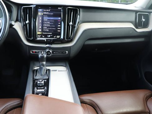 Used 2018 Volvo XC60 T5 Inscription w/ Luxury Seat Package AWD/4WD image 34