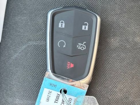 Used 2020 Chevrolet Trax LT w/ LT Convenience Package AWD/4WD image 20