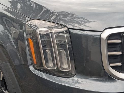 Certified 2023 Kia Telluride SX Prestige AWD/4WD image 4