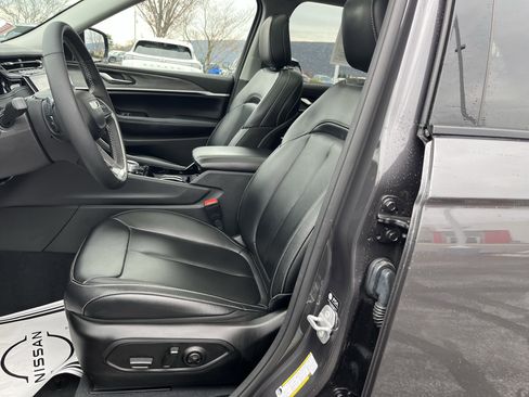 Used 2023 Jeep Grand Cherokee 4xe image 15