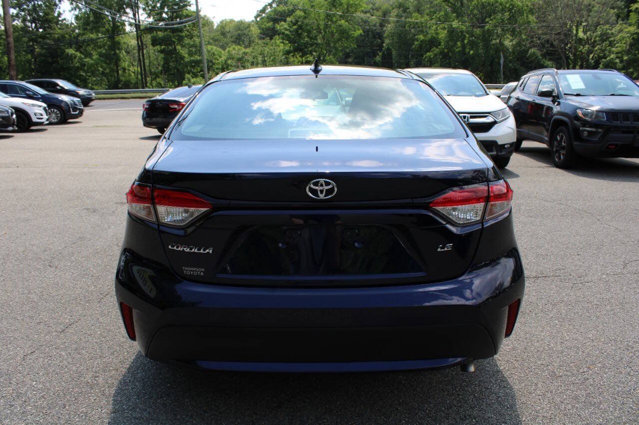Used 2021 Toyota Corolla LE FWD image 9
