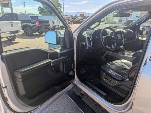 Used 2016 Ford F150 Platinum w/ Equipment Group 701A Luxury AWD/4WD image 8