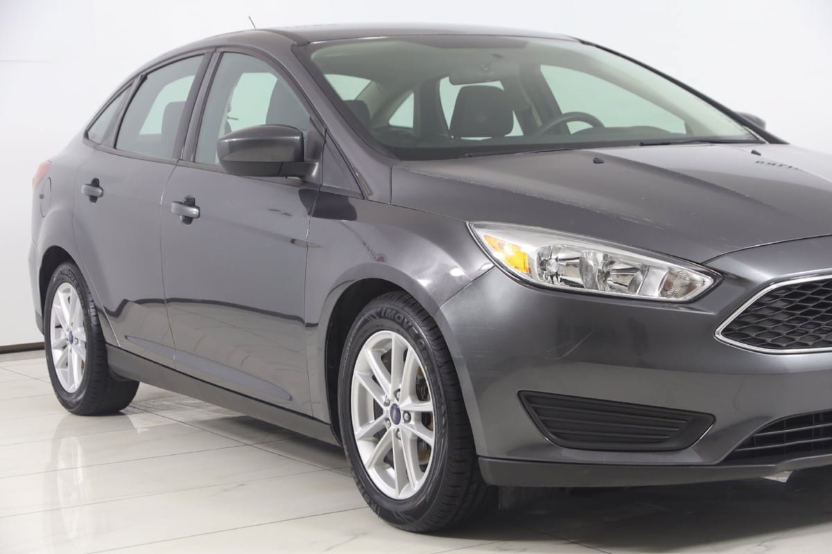 Used 2018 Ford Focus SE FWD image 28