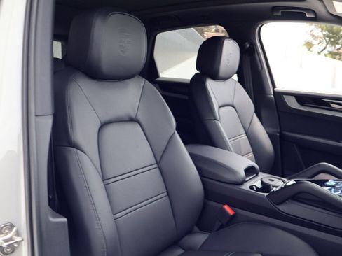 New 2026 Porsche Cayenne E-Hybrid AWD/4WD image 20