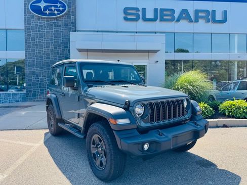 Used 2025 Jeep Wrangler Sport AWD/4WD image 1