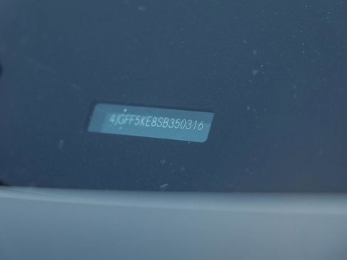 Certified 2025 Mercedes-Benz GLS 450 4MATIC image 27