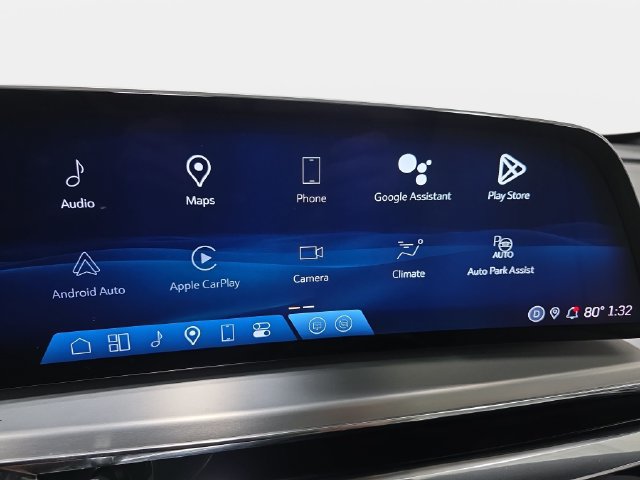 Certified 2024 Cadillac Lyriq Luxury AWD/4WD image 18