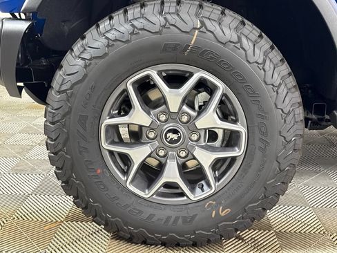 Used 2025 Ford Bronco Badlands AWD/4WD image 13