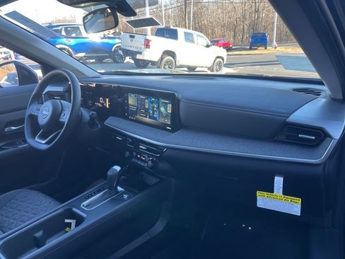 New 2026 Nissan Kicks SV w/ Cold Weather Package image 17