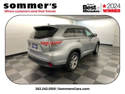 Used 2014 Toyota Highlander XLE image 5