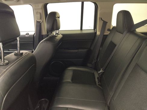 Used 2016 Jeep Patriot Sport w/ Power Value Group FWD image 18