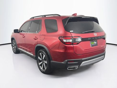 Used 2024 Honda Pilot Touring image 5