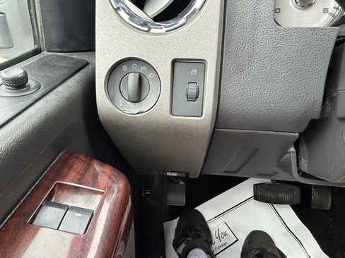 Used 2010 Ford F350 Lariat AWD/4WD image 23