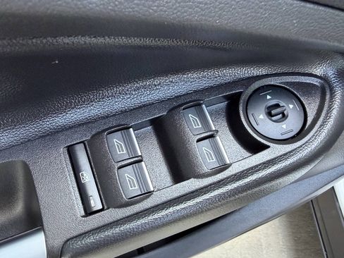 Used 2019 Ford Escape SE AWD/4WD image 18