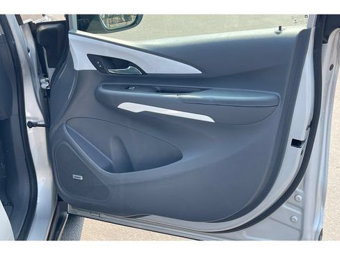 Used 2017 Chevrolet Bolt Premier w/ Driver Confidence II Package FWD image 20