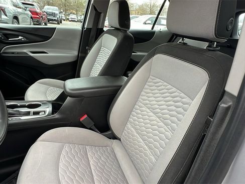 Used 2020 Chevrolet Equinox LS image 14
