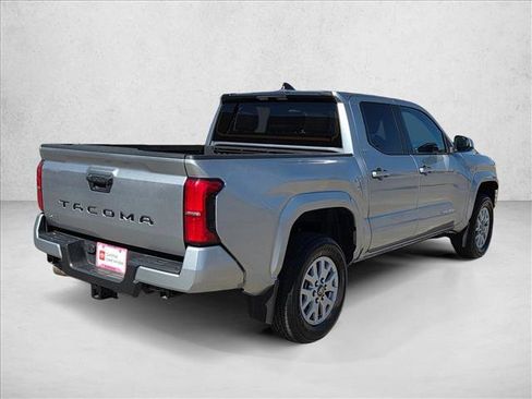 Certified 2024 Toyota Tacoma SR5 AWD/4WD image 5
