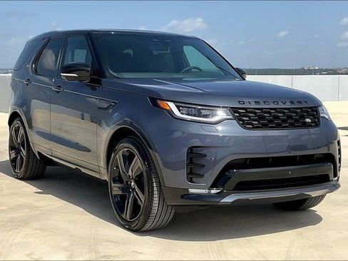 New 2025 Land Rover Discovery Dynamic SE image 2