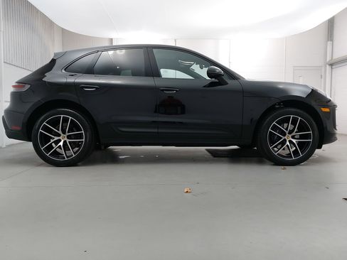 Used 2026 Porsche Macan image 8