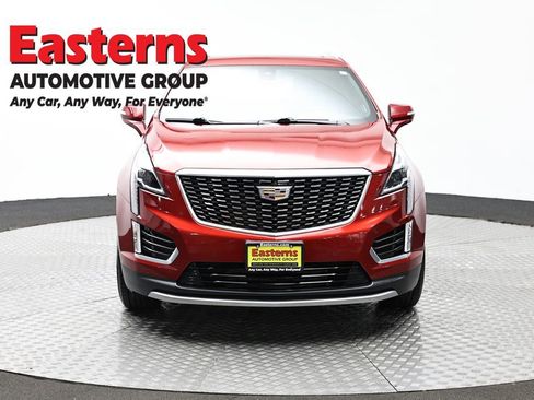 Used 2022 Cadillac XT5 Premium Luxury AWD/4WD image 2