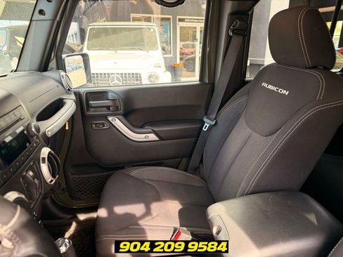 Used 2015 Jeep Wrangler Unlimited Rubicon w/ Dual Top Group AWD/4WD image 21