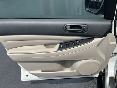 Used 2011 MAZDA CX-7 i SV FWD image 12