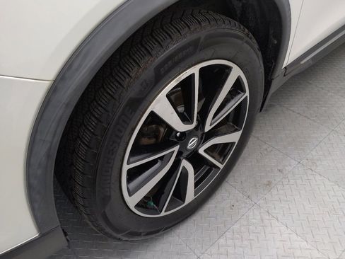 Used 2018 Nissan Rogue SL w/ Premium Package image 31