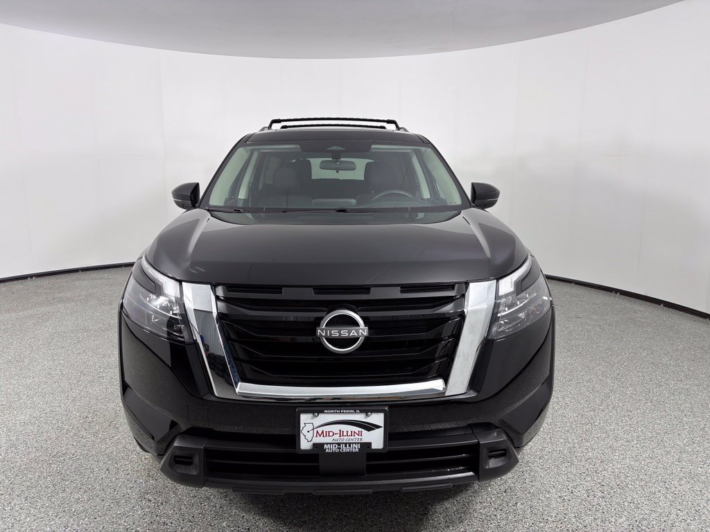 Used 2025 Nissan Pathfinder SV w/ SV Premium Package AWD/4WD image 10