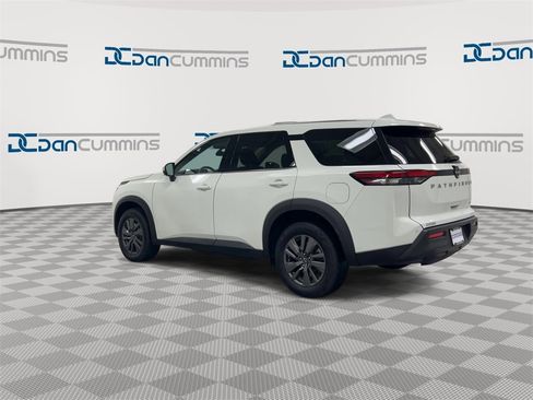 Used 2022 Nissan Pathfinder S w/ Cargo Package image 6