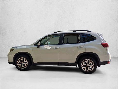 Used 2019 Subaru Forester Premium AWD/4WD image 9