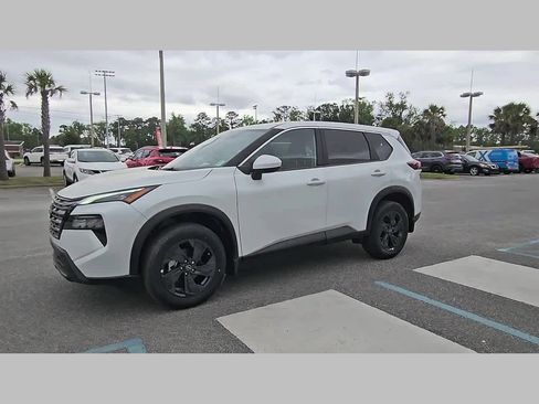 New 2026 Nissan Rogue SV w/ Cold Weather Package FWD image 24