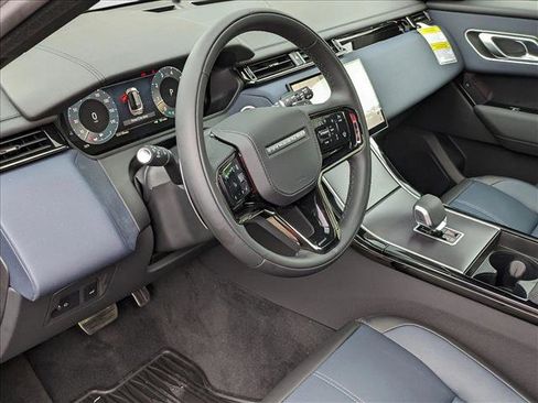 Used 2026 Land Rover Range Rover Velar Dynamic SE image 3