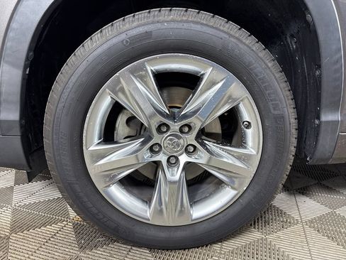 Used 2014 Toyota Highlander Limited FWD image 9