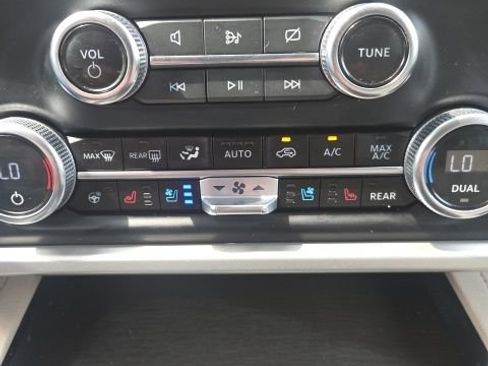 Used 2023 Ford Expedition Max Limited AWD/4WD image 19