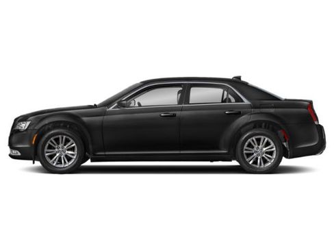 Certified 2022 Chrysler 300 S w/ Comfort Group RWD image 2