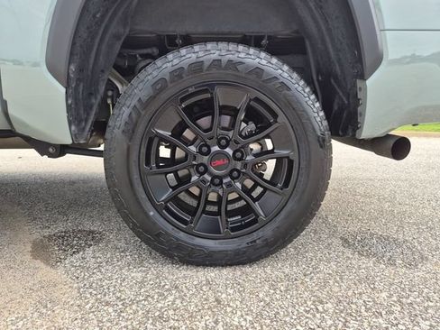 Used 2026 Toyota Tundra SR5 w/ SR5 Convenience Package AWD/4WD image 9