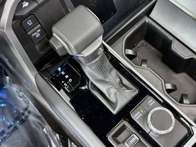 Used 2024 Toyota Tundra Platinum AWD/4WD image 17