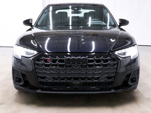 Used 2024 Audi S8 image 2