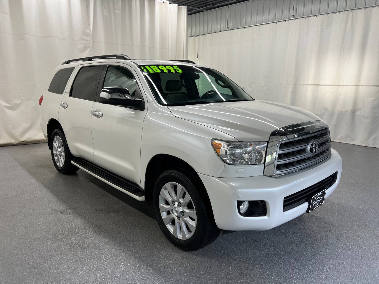 Used 2014 Toyota Sequoia Platinum AWD/4WD image 3