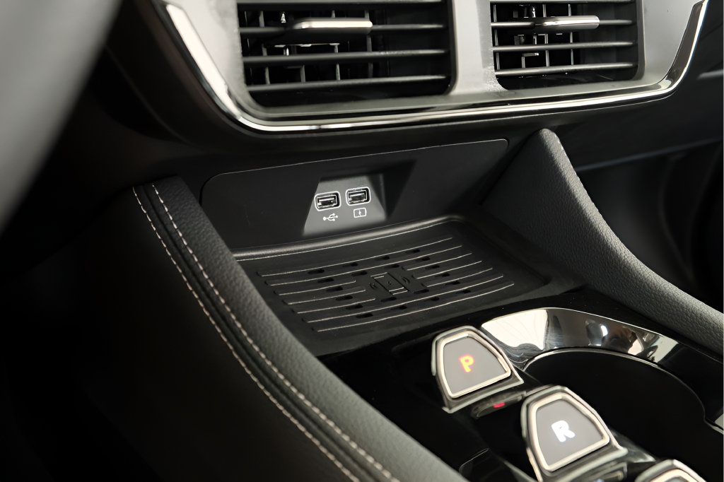 New 2025 VinFast VF 8 Eco AWD/4WD image 21