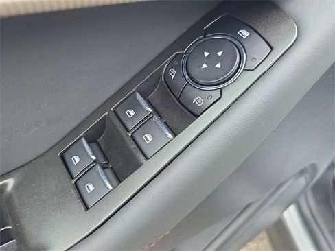 Used 2025 Ford Explorer Active w/ Active Comfort Package image 18