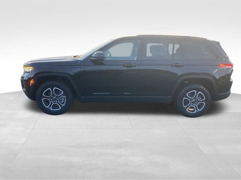 New 2024 Jeep Grand Cherokee Trailhawk w/ Advanced Protech Group II image 2
