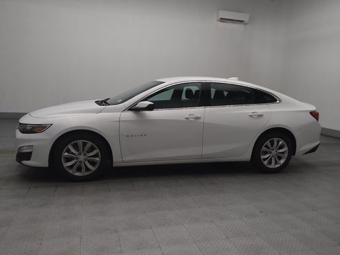 Used 2025 Chevrolet Malibu LT FWD image 2