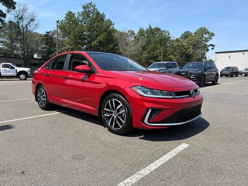 New 2026 Volkswagen Jetta SE FWD image 4