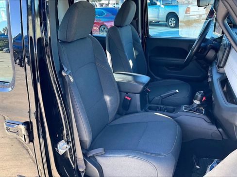 Used 2024 Jeep Gladiator Sport image 16