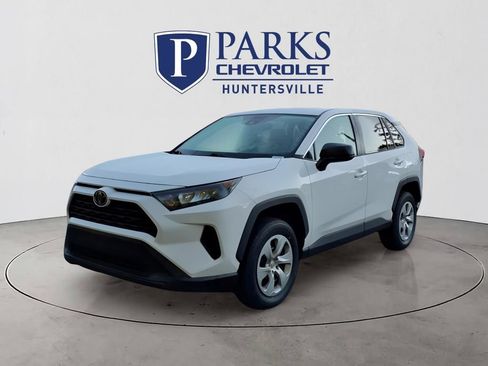 Used 2022 Toyota RAV4 LE FWD image 26