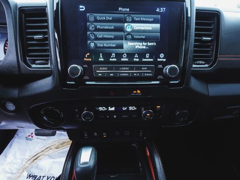 Used 2022 Nissan Frontier PRO-4X image 18